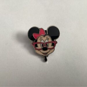 Disney Minnie Mouse In Glasses And Tie Pin Badge Authentic (C)